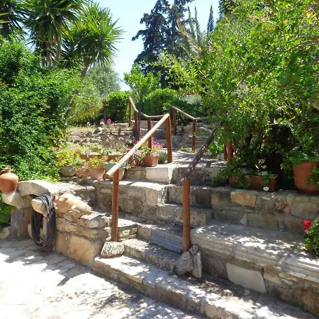Lofos Wood & Stone *